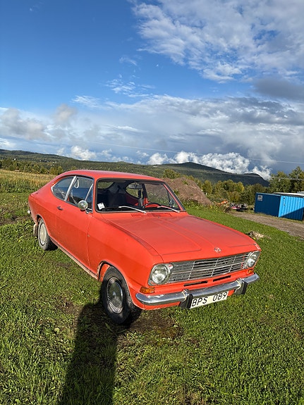 Opel Kadett 2 of 5