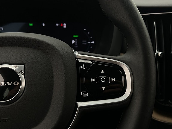 Volvo XC60 18 of 30