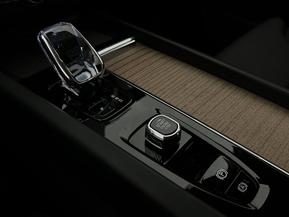 Volvo XC60 28 of 30