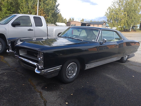 Pontiac Grand Prix 2 of 6