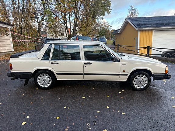 Volvo 740 9 of 11