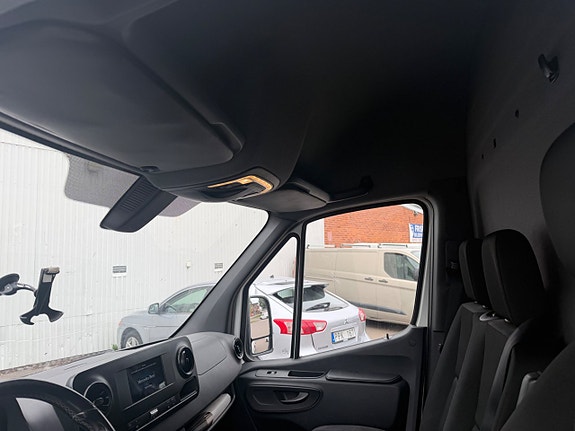Mercedes-Benz Sprinter 211 13 of 15
