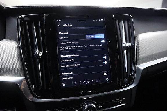 Volvo V90 26 of 27