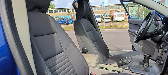 Volvo V50 15 of 18