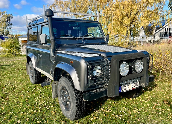 Land Rover Defender 90
