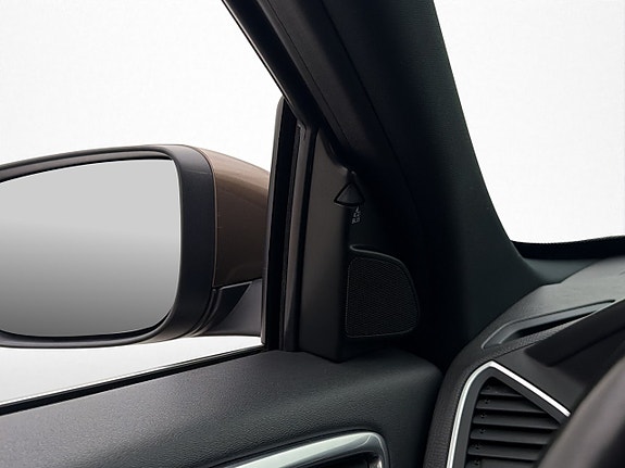 Volvo XC60 16 of 29