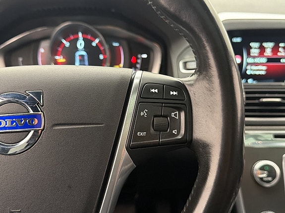 Volvo XC60 17 of 29