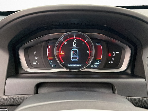 Volvo XC60 14 of 29