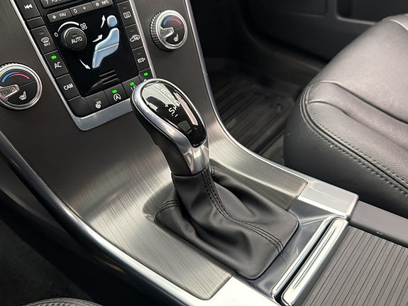 Volvo XC60 22 of 29