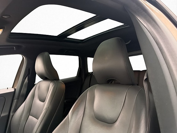 Volvo XC60 9 of 29