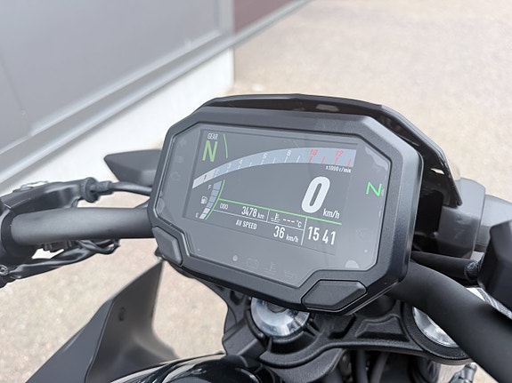 Kawasaki Z650 5 of 11