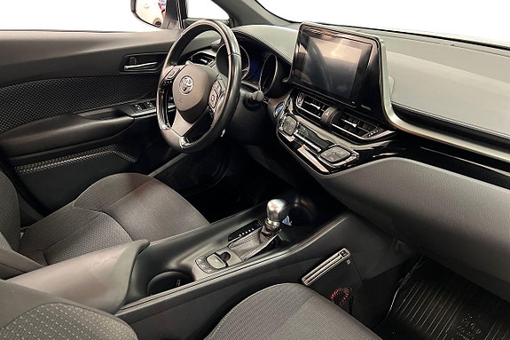 Toyota C-HR 7 of 21