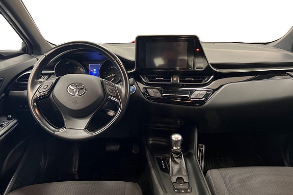 Toyota C-HR 11 of 21