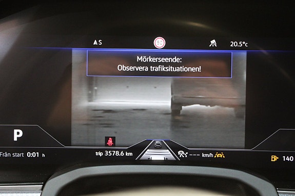 Volkswagen Touareg 12 of 14