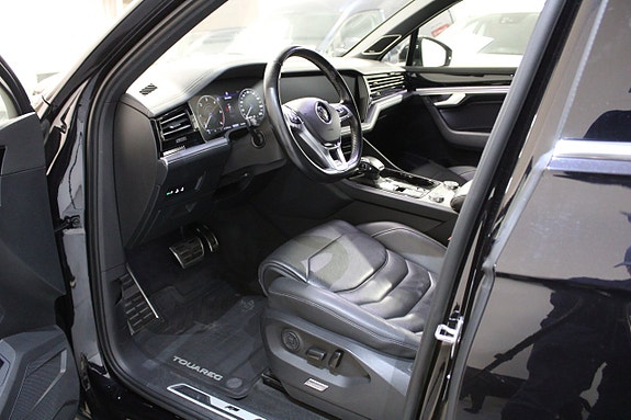 Volkswagen Touareg 5 of 14