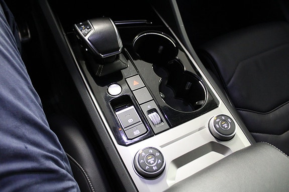Volkswagen Touareg 11 of 14