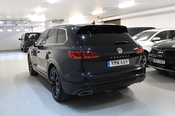 Volkswagen Touareg 3 of 14