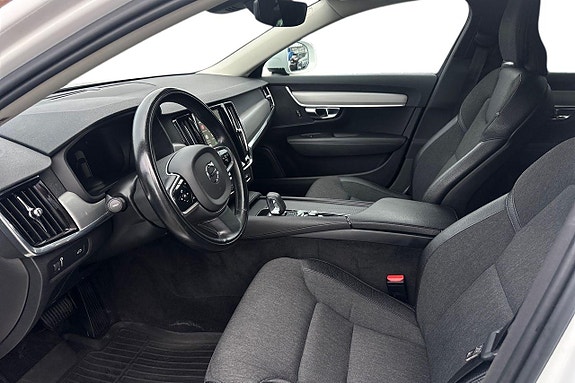 Volvo V90 Cross Country 13 of 30