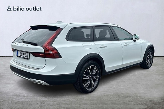Volvo V90 Cross Country 7 of 30
