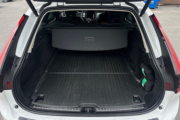 Volvo V90 Cross Country 23 of 30