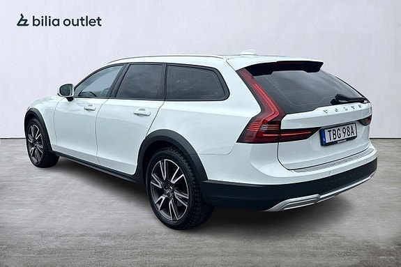 Volvo V90 Cross Country 4 of 30