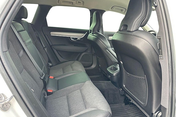Volvo V90 Cross Country 22 of 30