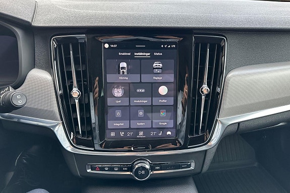 Volvo V90 Cross Country 19 of 30
