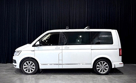 Volkswagen Multivan 7 of 30