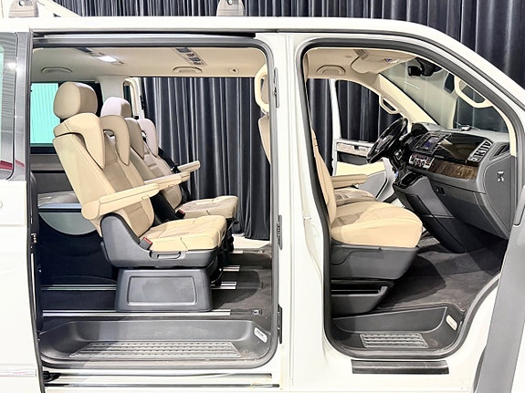 Volkswagen Multivan 12 of 30