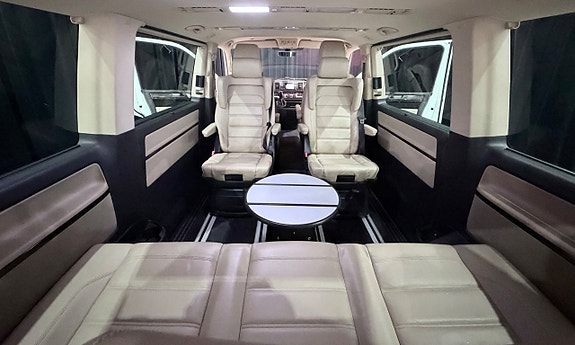 Volkswagen Multivan 17 of 30