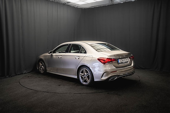 Mercedes-Benz A180 8 of 23
