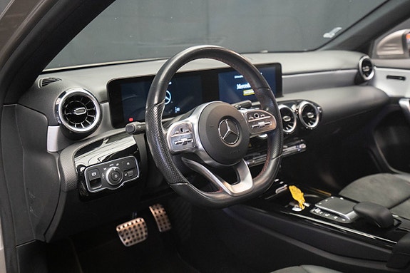 Mercedes-Benz A180 16 of 23