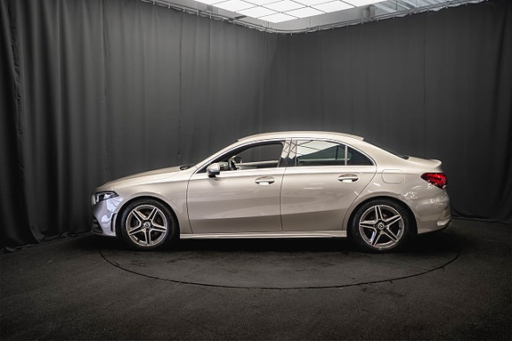 Mercedes-Benz A180 9 of 23