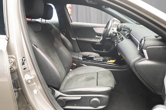 Mercedes-Benz A180 17 of 23