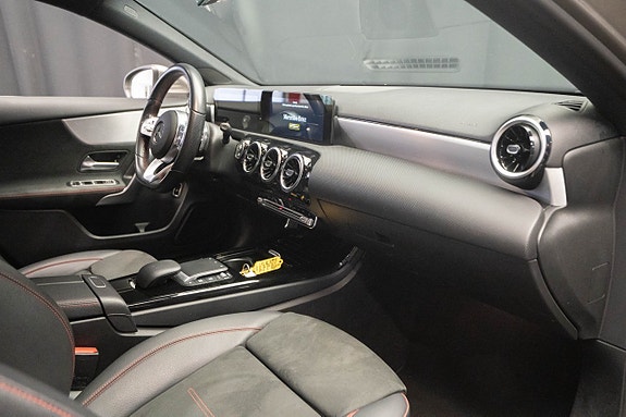 Mercedes-Benz A180 11 of 23