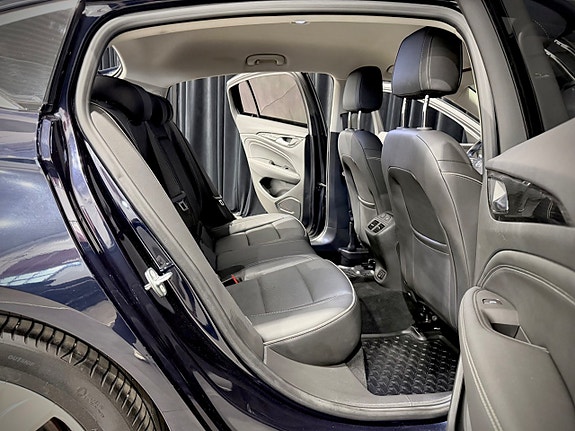 Opel Insignia 14 of 30