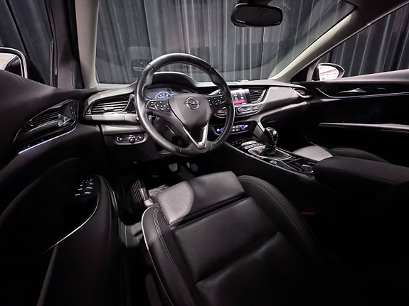Opel Insignia 23 of 30