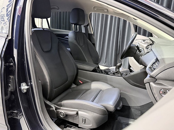 Opel Insignia 11 of 30