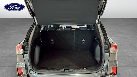 Ford Kuga 10 of 12
