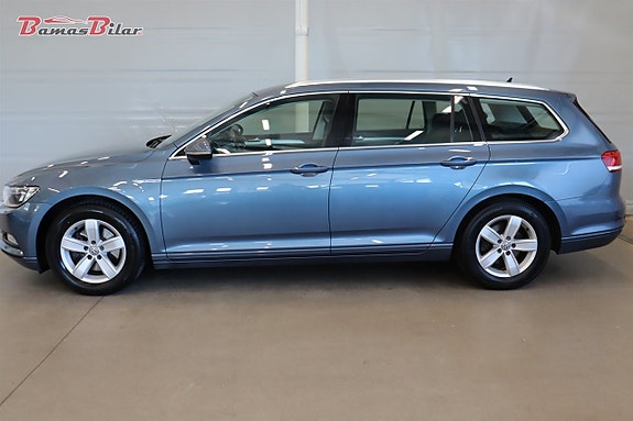 Volkswagen Passat 2 of 19