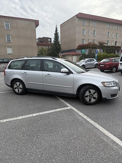 Volvo V50 4 of 9