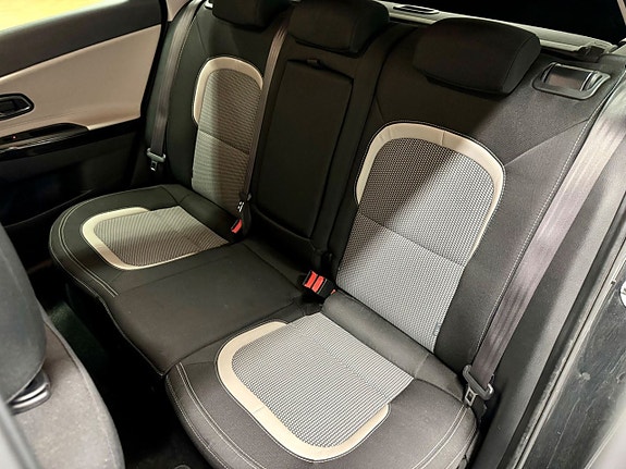 Kia Ceed 14 of 21