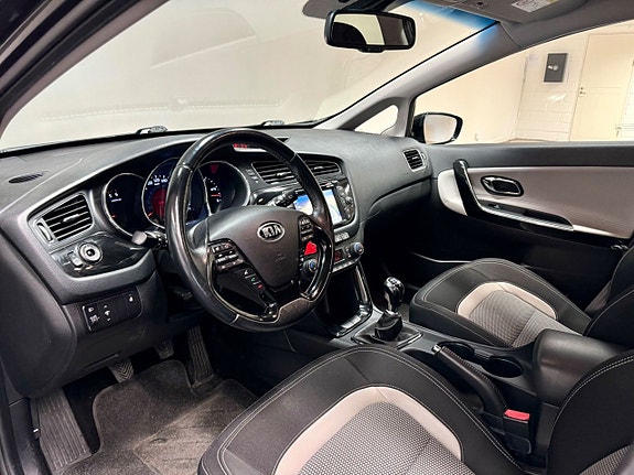 Kia Ceed 10 of 21