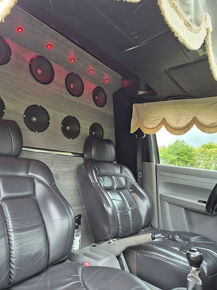 Volkswagen Caddy 10 of 10