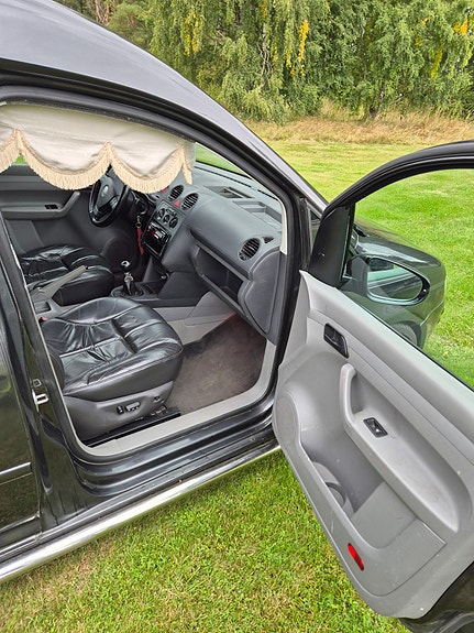 Volkswagen Caddy 9 of 10