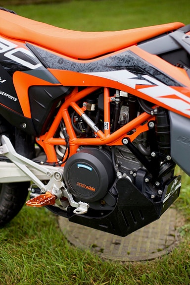 KTM 690 ENDURO R 4 of 8