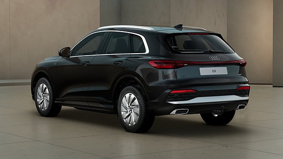 Audi Q5 2 of 11