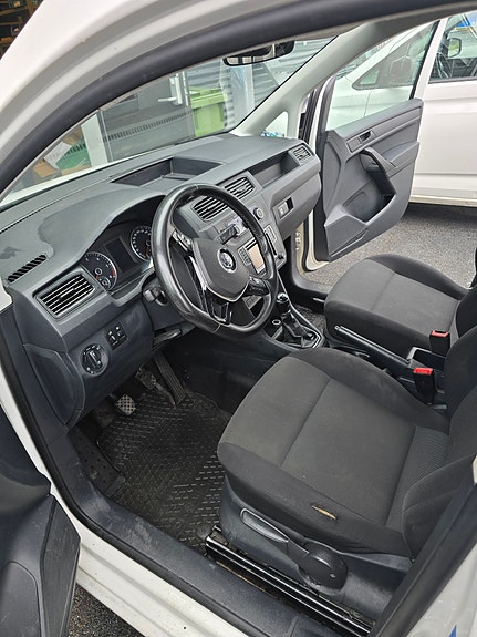 Volkswagen Caddy 6 of 9