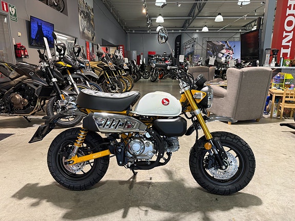 Honda MSZ125 Monkey ABS 2 of 12