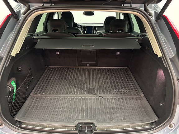 Volvo XC60 11 of 28